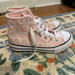 Worn once - Converse Pink Floral Kids High-Tops